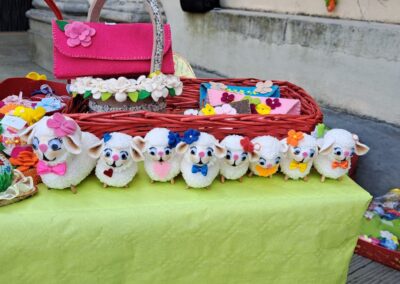 Le creazioni dei volontari della Fondazione Rota per la Pasqua 2023