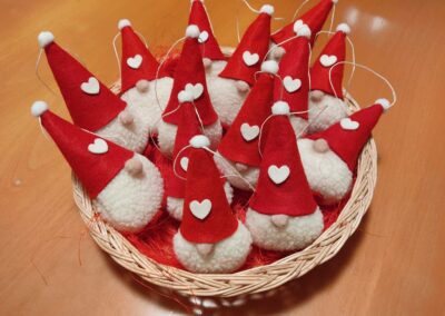 Le creazioni dei volontari della Fondazione Rota per il Natale 2021